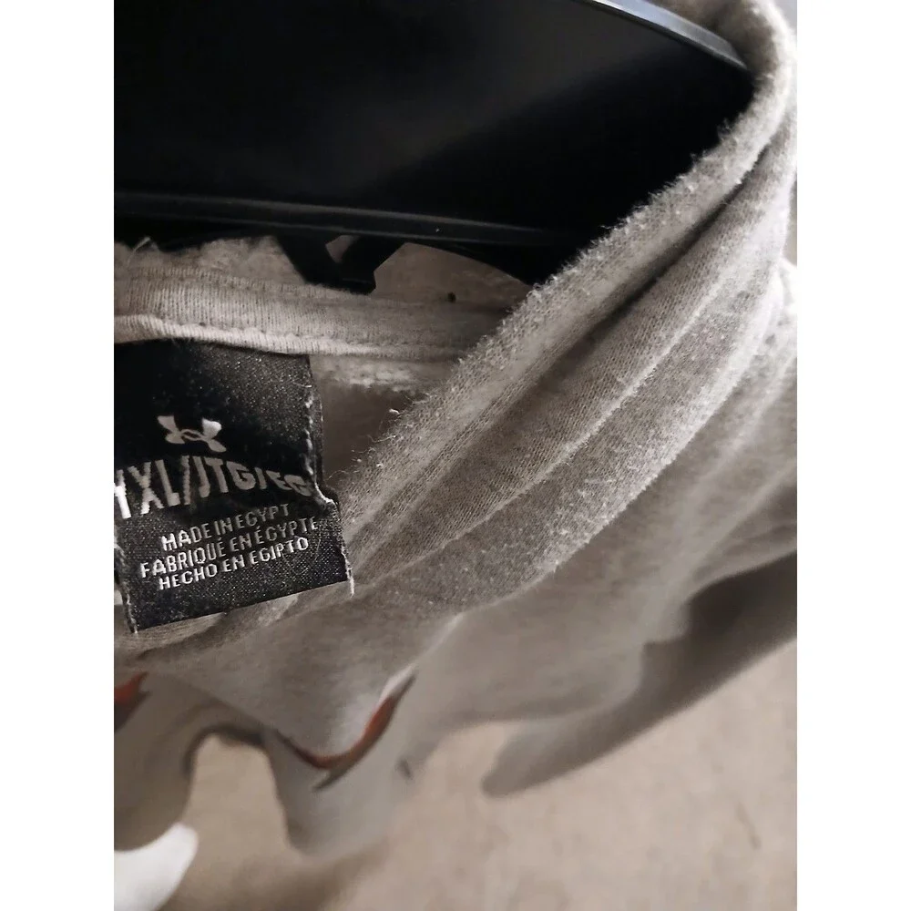 Gray Underarmour hoodie
